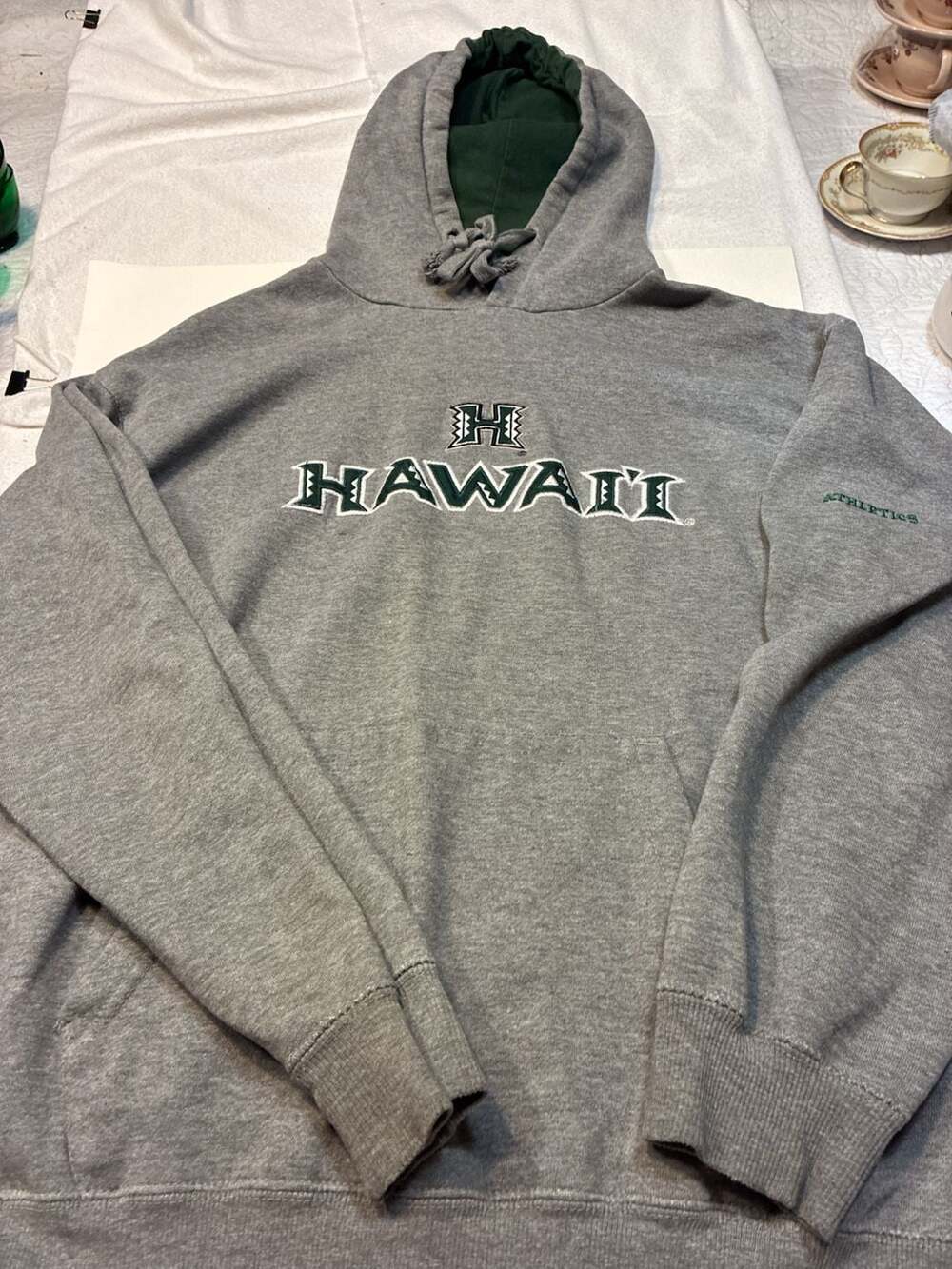 University of Hawaii Rainbow Warriors Athletic Embroidered Gray Pullover Hoodie